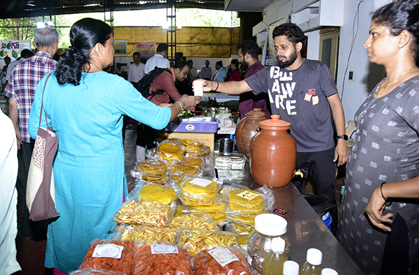 halasu mela